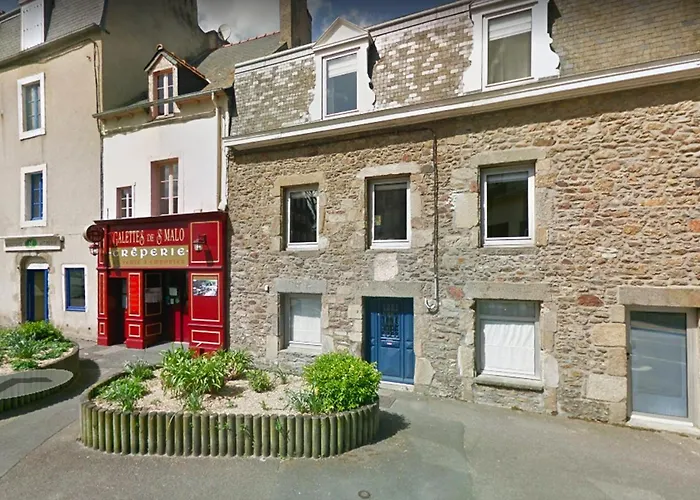 Saint-Malo With Love, Parking, Netflix, Wifi